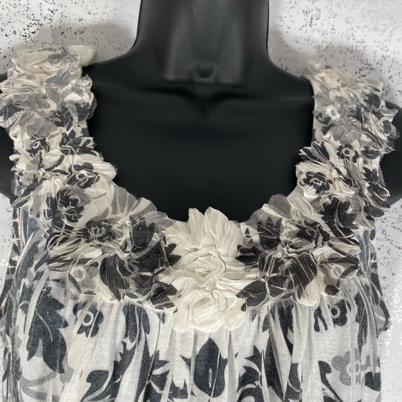 Espresso Women's Small Boho Floral Accent Sleeveless Tunic Top Black, Gray White - Picture 12 of 16